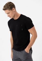 Koszulka z kieszenią TM-SVEN. T-shirty męskie Volcano, l, bez wzorów, z bawełny, bez kołnierzyka. Za 69.99 zł.