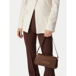 Torebka LOVE MOSCHINO. Brązowe torebki do ręki damskie Love Moschino, bez wzorów, klasyczne, bez dodatków. Za 749.99 zł.