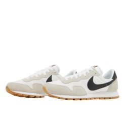 Buty do chodzenia dla dorosłych Nike Air Pegasus 83 White Black Gum. Białe obuwie sportowe damskie Nike, bez wzorów, z gumy, do biegania. Za 2,837.30 zł.
