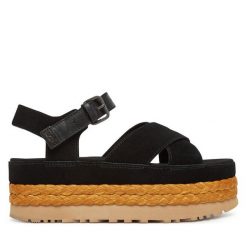 Espadryle Ugg. Czarne sandały damskie UGG, bez wzorów, bez obcasa, bez zapięcia. Za 469.99 zł.