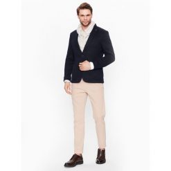 Szal Guess. Brązowe szaliki męskie Guess, z aplikacjami. Za 269.99 zł.