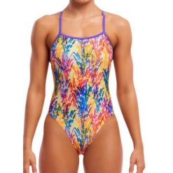 Strój kąpielowy Funkita Strike A Posy - Twisted. Kostiumy jednoczęściowe damskie FUNKITA, s, bez wzorów, sportowe, do pływania. Za 199.00 zł.