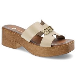 Beżowe Stylowe Klapki Armodo Modne Obuwie Damskie. Brązowe klapki damskie Armodo, bez wzorów, bez obcasa, na obcasie, bez zapięcia. Za 289.00 zł.