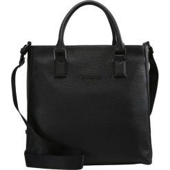 Trussardi Jeans OTTAWA CROSSBODY Torba na ramię black. Torby na ramię męskie marki Kazar. Za 709.00 zł.