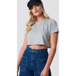 NA-KD Basic Krótki T-shirt oversize - Grey. T-shirty damskie marki NA-KD Basic. Za 40.95 zł.