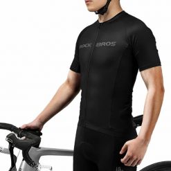 Koszulka rowerowa Rockbros z krótkim rękawem. Czarne buty sportowe męskie ROCKBROS, bez zapięcia, rowerowe. Za 159.99 zł.