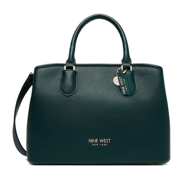 Torebka Nine West. Zielone torebki do ręki damskie Nine West, bez wzorów, klasyczne, bez dodatków. Za 249.99 zł.