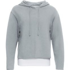 Bluza z kapturem i topem 2 w 1 bonprix jasnoszary "used" - biały. Bluzy damskie bonprix. Za 49.99 zł.