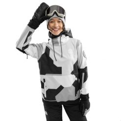 Kurtka snowboardowa damska W1-W Tibet. Czarne kurtki damskie SIROKO, l, bez wzorów, z softshellu, bez kaptura. W wyprzedaży za 297.00 zł.