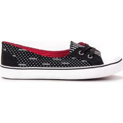 J. Star Czarne Niskie Trampki. Czarne trampki i tenisówki damskie J.Star, bez wzorów, z materiału, retro, bez zapięcia. Za 59.00 zł.