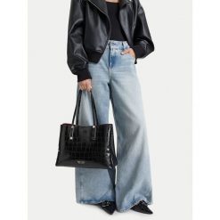 Torebka Nine West. Czarne torebki do ręki damskie Nine West, bez wzorów, klasyczne, bez dodatków. Za 329.99 zł.