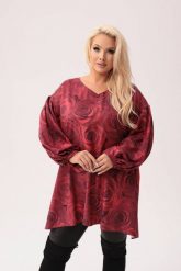Oversize'owa tunika Amalia - elegancja w rozkwicie PLUS SIZE XXL. Czerwone bluzki damskie Moda Size Plus Iwanek, plus size, bez wzorów, z elastanu, eleganckie, bez kołnierzyka, plus size, bez ramiączek. Za 239.90 zł.