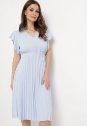 Jasnoniebieska Sukienka Rozkloszowana Midi z Plisowanym Dołem Sabara. Niebieskie sukienki damskie Born2be, na co dzień, l, bez wzorów, bez kołnierzyka, bez ramiączek, midi, plisowane. Za 44.99 zł.