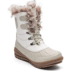 Kozaki zimowe "Tess" w kolorze białym. Białe kozaki damskie Kimberfeel, z materiału, bez obcasa. W wyprzedaży za 329.95 zł.