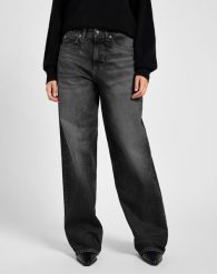 DAMSKIE SPODNIE LEE RIDER LOOSE CHARRED BLACK 112355210. Czarne spodnie materiałowe damskie Lee, l, bez wzorów. Za 219.99 zł.