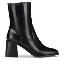 Botki MEXX. Czarne botki damskie Mexx, bez obcasa, na słupku, bez zapięcia. Za 379.99 zł.