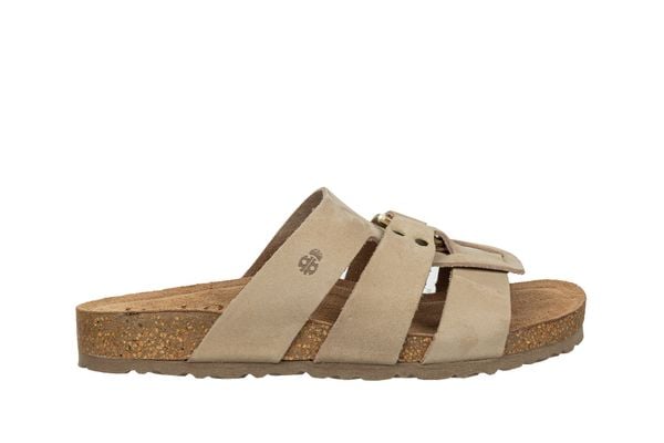 Klapki Yokono Jerba-255 Nobuck Sand, Beżowy, Skóra naturalna - 38. Brązowe klapki damskie Yokono, bez wzorów, z materiału, eleganckie, bez obcasa, na płaskiej podeszwie. W wyprzedaży za 152.10 zł.