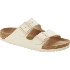 Klapki damskie Birkenstock Arizona. Brązowe klapki damskie Birkenstock, bez wzorów, z materiału, eleganckie, bez obcasa. Za 586.00 zł.