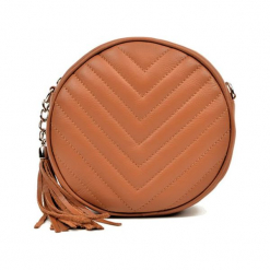 Skórzana torebka w kolorze koniaku - (S)19 x (W)19 x (G)6 cm. Brązowe torby na ramię damskie Akcesoria na sylwestrową noc. W wyprzedaży za 219.95 zł.