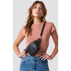 NA-KD Basic T-shirt z surowym wykończeniem - Pink. Różowe t-shirty damskie NA-KD Basic, z dżerseju, z okrągłym kołnierzem. Za 52.95 zł.
