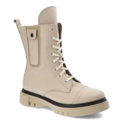 Botki damskie Blu, z naturalnej skóry licowej na grubej traktorowej podeszwie, beżowe, 109-7 G. Brązowe kozaki damskie Blu, z materiału, bez obcasa, na obcasie. Za 419.00 zł.