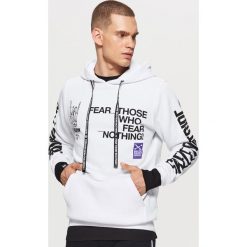 Bluza z kapturem BALTIC GAMES - Biały. Białe bluzy męskie Cropp. Za 129.99 zł.