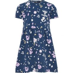 Sukienka t-shirtowa dla dziewczynki Hummel Happy. Niebieskie t-shirty i topy dla dziewczynek Hummel, bez wzorów, bez ramiączek. Za 167.50 zł.