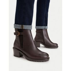 Botki Lasocki. Brązowe botki damskie Lasocki, bez obcasa, na słupku, bez zapięcia. Za 269.99 zł.