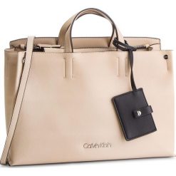 Torebka CALVIN KLEIN - Tack Tote K60K604816 638. Brązowe torebki do ręki damskie Calvin Klein, ze skóry ekologicznej. Za 699.00 zł.