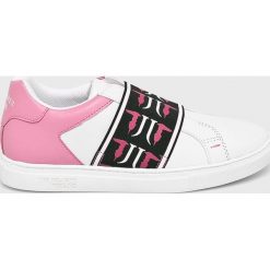 Trussardi Jeans - Buty. Czerwone obuwie sportowe damskie TRUSSARDI JEANS, bez wzorów, z gumy. W wyprzedaży za 399.90 zł.
