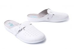 ADANEX 28818 DIL16YN biały, klapki damskie. Białe klapki damskie Adanex, bez wzorów, bez obcasa. Za 83.99 zł.