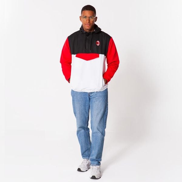 Kurtka przeciwwiatrowa AC Milan. Białe kurtki męskie AC MILAN, m, bez wzorów, z materiału, eleganckie, bez kaptura. Za 224.99 zł.