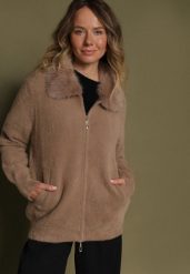 Ciemnobeżowy Kardigan z Wełną z Futrzanym Kołnierzem Zapinany na Suwak Sistte. Brązowe kardigany damskie Born2be, s, bez wzorów, z futra, długie. Za 119.99 zł.