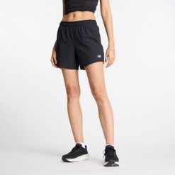 Spodenki damskie New Balance WS41202BK – czarne. Czarne szorty sportowe damskie New Balance, s, bez wzorów, z materiału, sportowe. Za 279.99 zł.