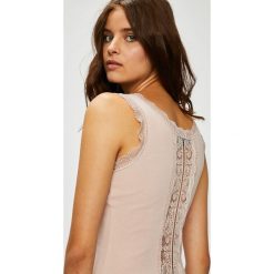 Answear - Top. Różowe topy damskie ANSWEAR, z bawełny, z okrągłym kołnierzem, bez rękawów. W wyprzedaży za 39.90 zł.
