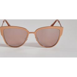 Okulary przeciwsłoneczne - Różowy. Okulary przeciwsłoneczne damskie marki Mohito. Za 59.99 zł.