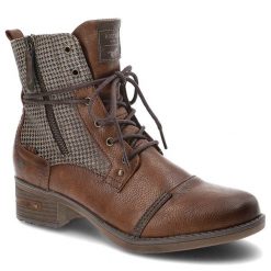 Brązowe Botki Mustang Modne Buty Damskie. Brązowe kozaki damskie Mustang, ze skóry ekologicznej, bez obcasa. Za 239.00 zł.