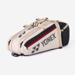 Torba tenisowa Yonex Gearlogic na 9 rakiet. Brązowe torby sportowe męskie YONEX, bez wzorów, z materiału, duże. Za 569.99 zł.