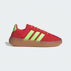 Buty Barreda Decode. Czerwone obuwie sportowe damskie Adidas, trekkingowe. Za 295.99 zł.