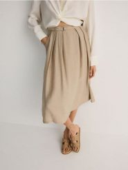 Spódnica midi z paskiem - brązowy. Brązowe spódnice damskie Reserved, l, bez wzorów, z tkaniny, midi, rozkloszowane. W wyprzedaży za 99.99 zł.