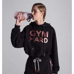 Bluza z kapturem Gym Hard - Czarny. Bluzy damskie marki Sinsay. W wyprzedaży za 49.99 zł.