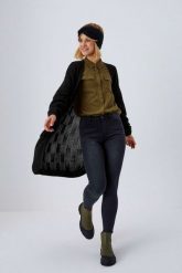 Luźny kardigan. Czarne kardigany damskie MOODO, m, bez wzorów, ze splotem, bez kołnierzyka, bez ramiączek, długie, bez kaptura. W wyprzedaży za 79.99 zł.