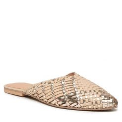 Klapki Lasocki. Brązowe klapki damskie Lasocki, bez wzorów, bez obcasa. Za 229.99 zł.