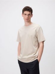 T-shirt regular z domieszką modalu - beżowy. Brązowe t-shirty męskie Reserved, l, bez wzorów, z bawełny, bez kołnierzyka. W wyprzedaży za 89.99 zł.