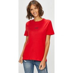 Only - Top. Szare topy damskie Only, z nadrukiem, z bawełny, z okrągłym kołnierzem, z krótkim rękawem. W wyprzedaży za 29.90 zł.
