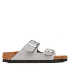 Klapki Birkenstock. Szare klapki damskie Birkenstock, bez wzorów, bez obcasa. Za 339.99 zł.