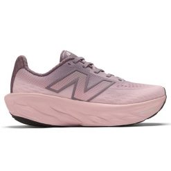 Buty damskie New Balance Fresh Foam 1080 v14 W108014C – różowe. Czerwone obuwie sportowe damskie New Balance, bez wzorów, z żakardem, do biegania. Za 589.99 zł.