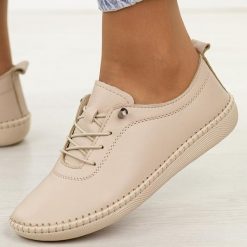 Beżowe skórzane półbuty damskie T.Sokolski 2023. Brązowe półbuty damskie Sokolski, na jesień, bez wzorów, z jeansu, biznesowe, z okrągłym noskiem, bez obcasa, na płaskiej podeszwie, bez zapięcia. Za 249.00 zł.