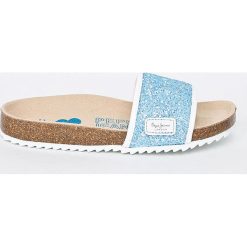 Pepe Jeans - Klapki dziecięce Bio Glitters. Sandały dziewczęce marki Pepe Jeans. W wyprzedaży za 119.90 zł.