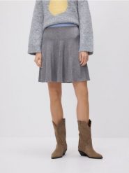 Spódnica z wiskozą - jasnoszary. Szare spódnice damskie Reserved, l, bez wzorów, z dzianiny, rozkloszowane. Za 159.99 zł.